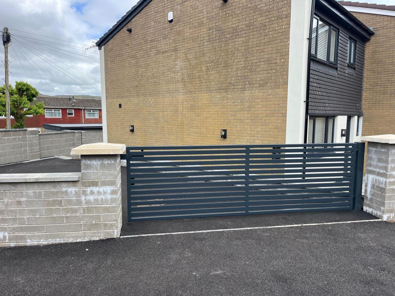 Uber Stylish 3 Bedroom Home Off Road Parking Near Town Centre And Bike Park Wales Merthyr Tydfil Buitenkant foto