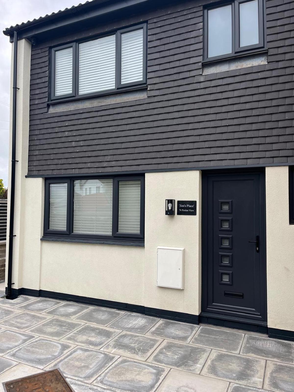 Uber Stylish 3 Bedroom Home Off Road Parking Near Town Centre And Bike Park Wales Merthyr Tydfil Buitenkant foto
